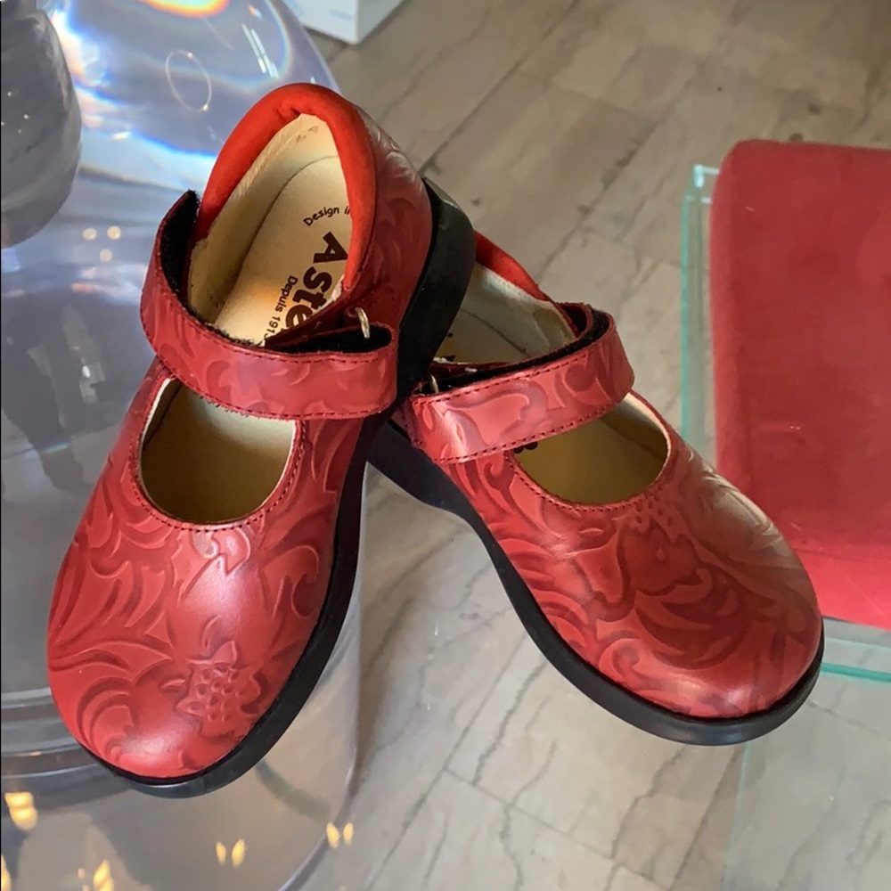Patent Leather Shoes by Aster made in France sz8.5
